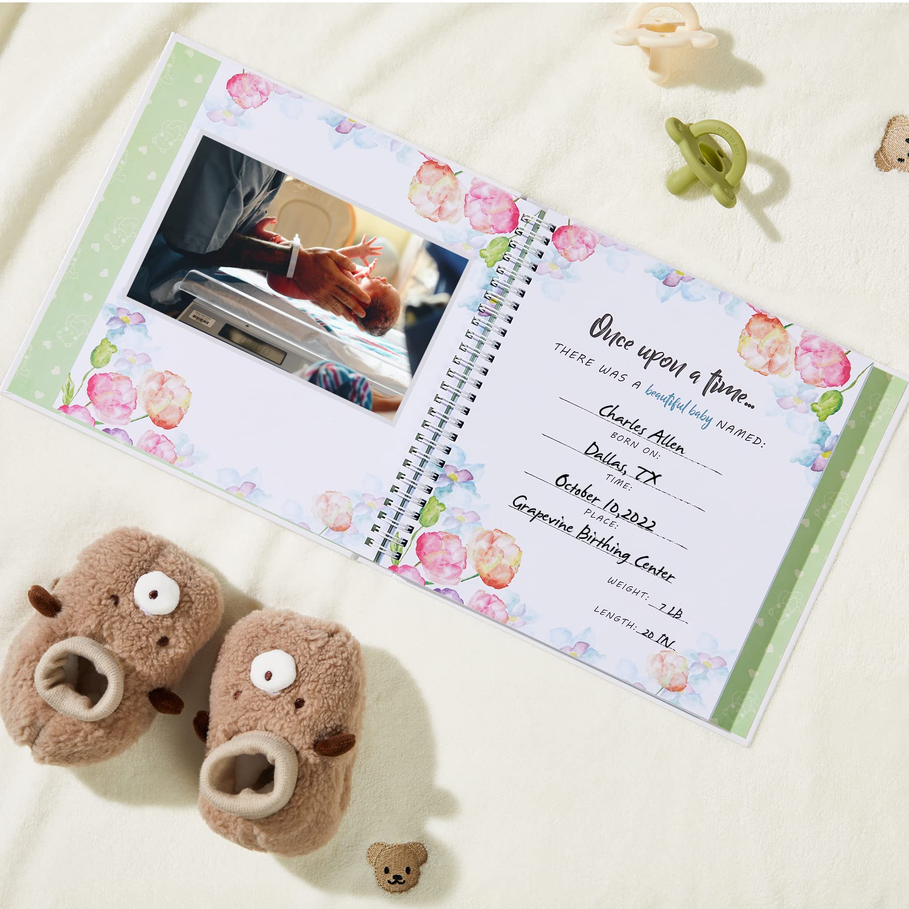 HEYO-YEPY gender neutral design suits any baby for a timeless keepsake.