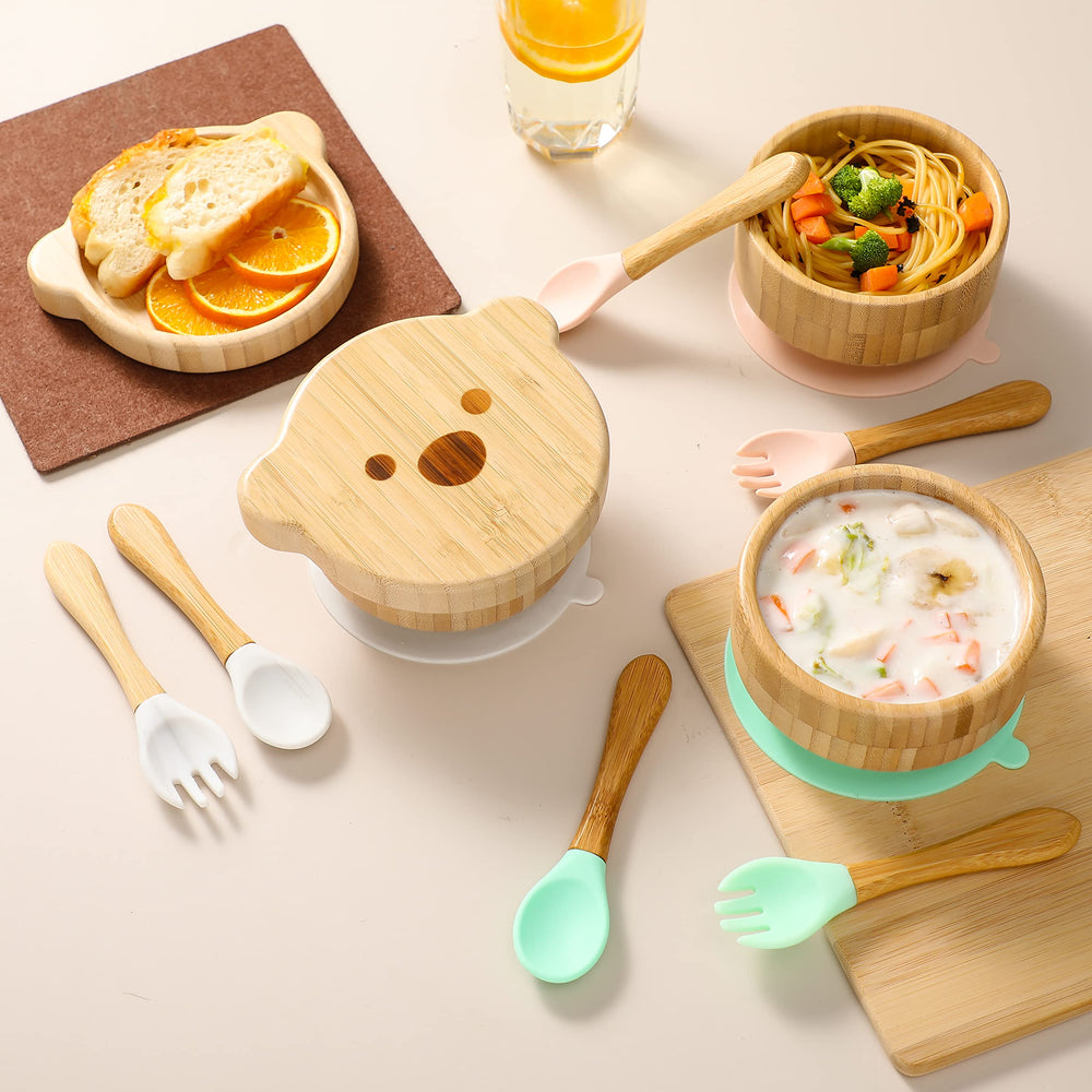 HI BABY MONMENT detachable silicone suction base keeps bowls firmly in place.