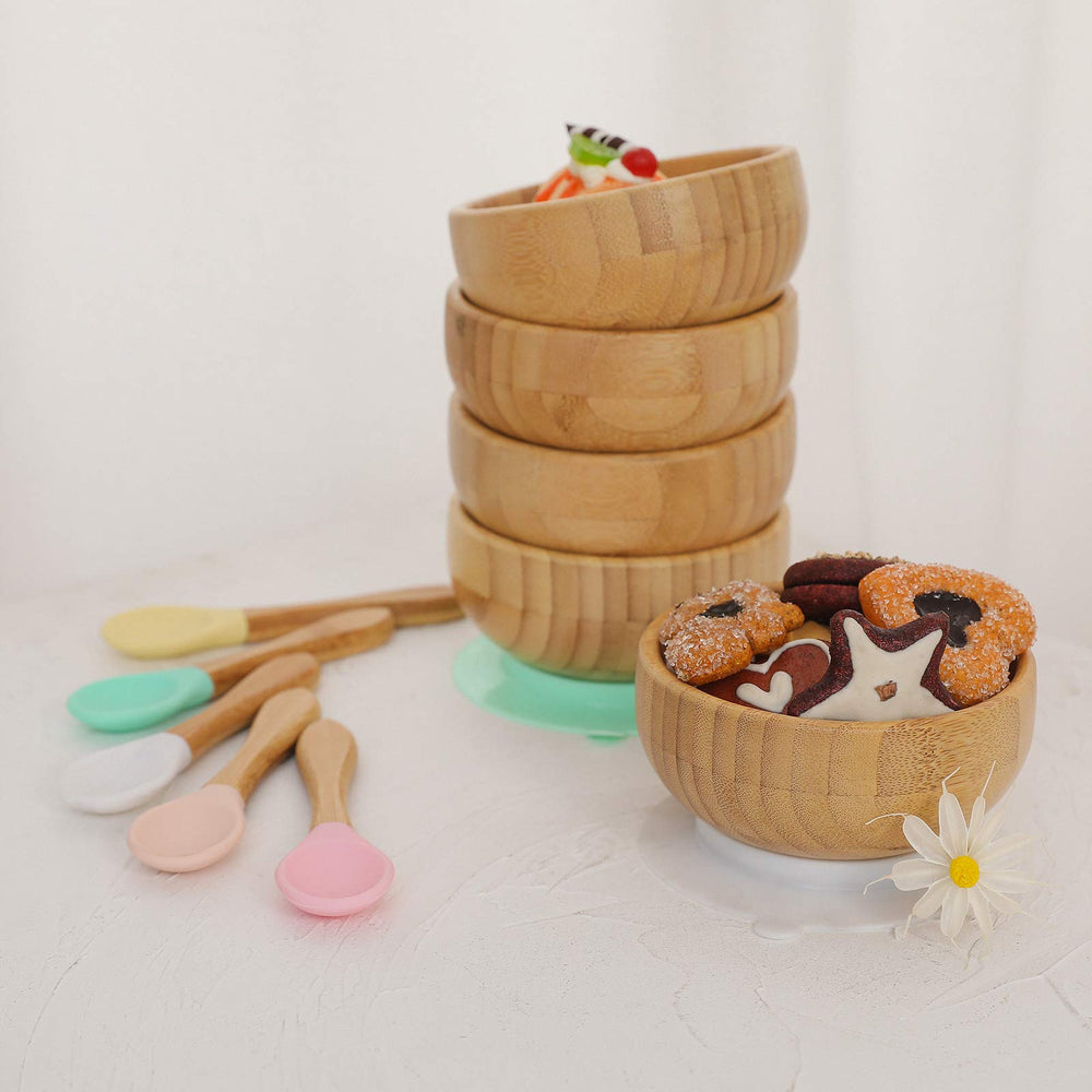 HI BABY MONMENT wood-bowl-pink combines natural look with practical suction.