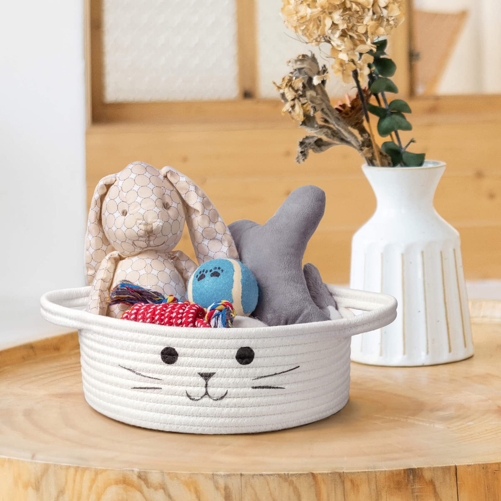 HiChen cute cat toy bin brightens living room while tidying toys.