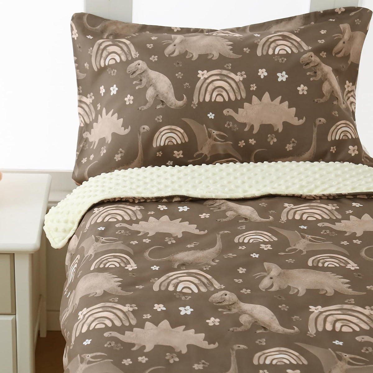 Hilabab dinosaur bedding set fitted sheet for toddler beds with breathable comfort.