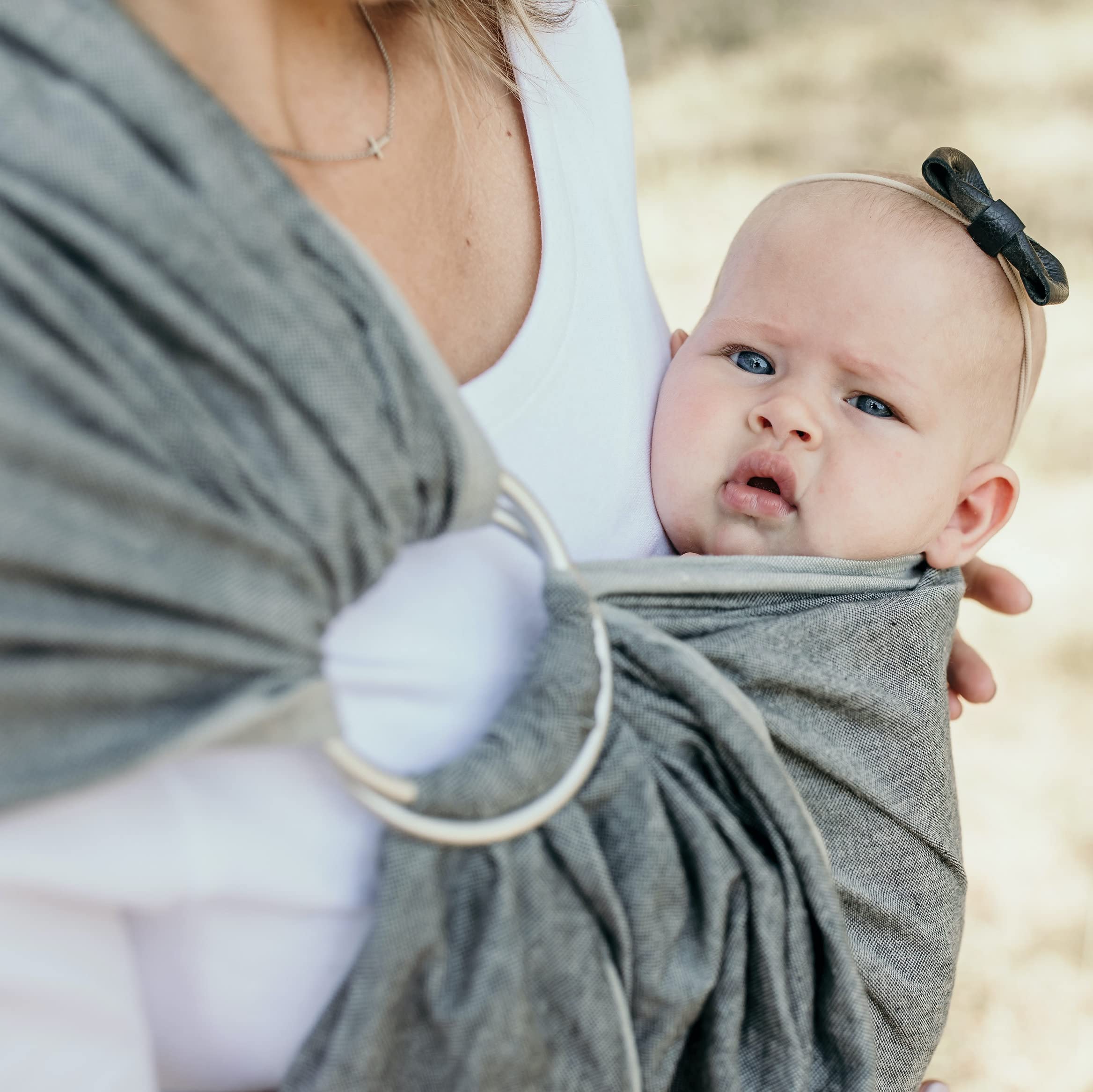 Hip Baby Wrap hip-carry view enables comfortable carries for older babies.