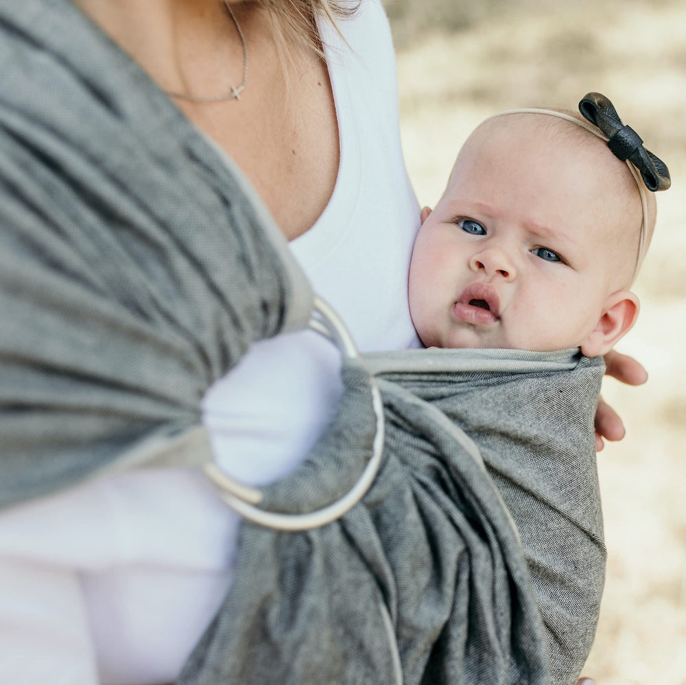 Hip Baby Wrap hip-carry view enables comfortable carries for older babies.