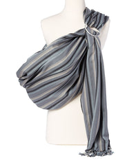 Hip Baby Wrap Ring Sling hip carry showcases ergonomic weight distribution for caregiver comfort.