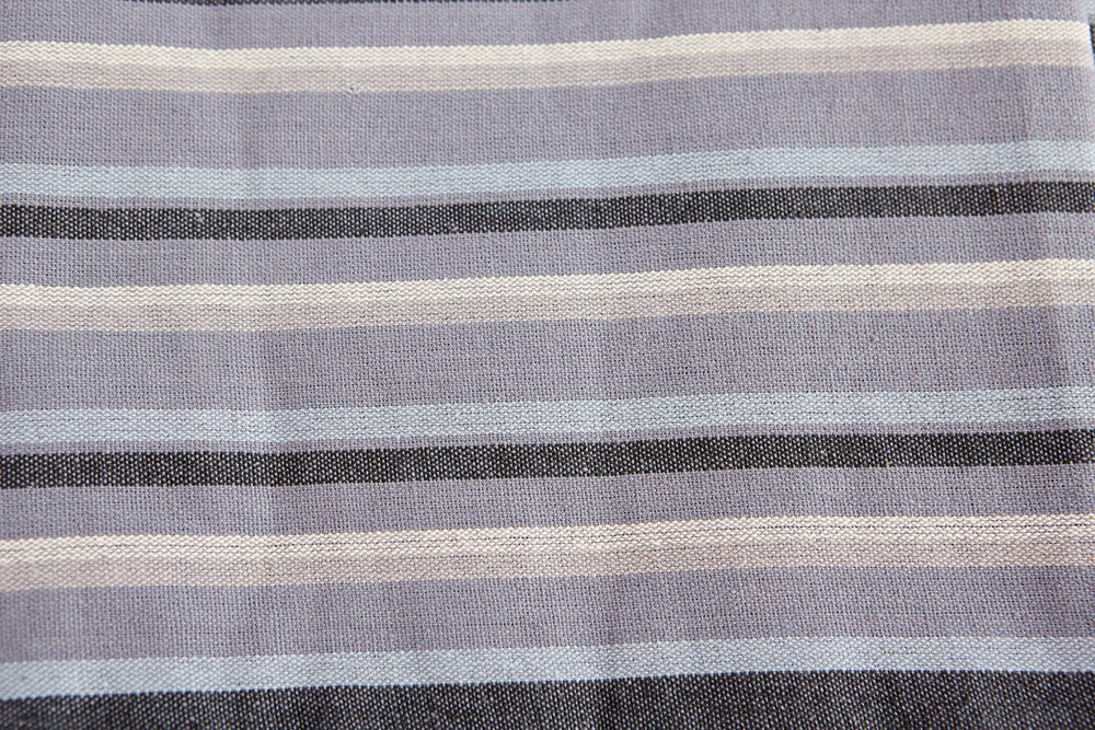 Hip Baby Wrap Rocky Mountain size-adjustment cue showing the 8-35 lb range.