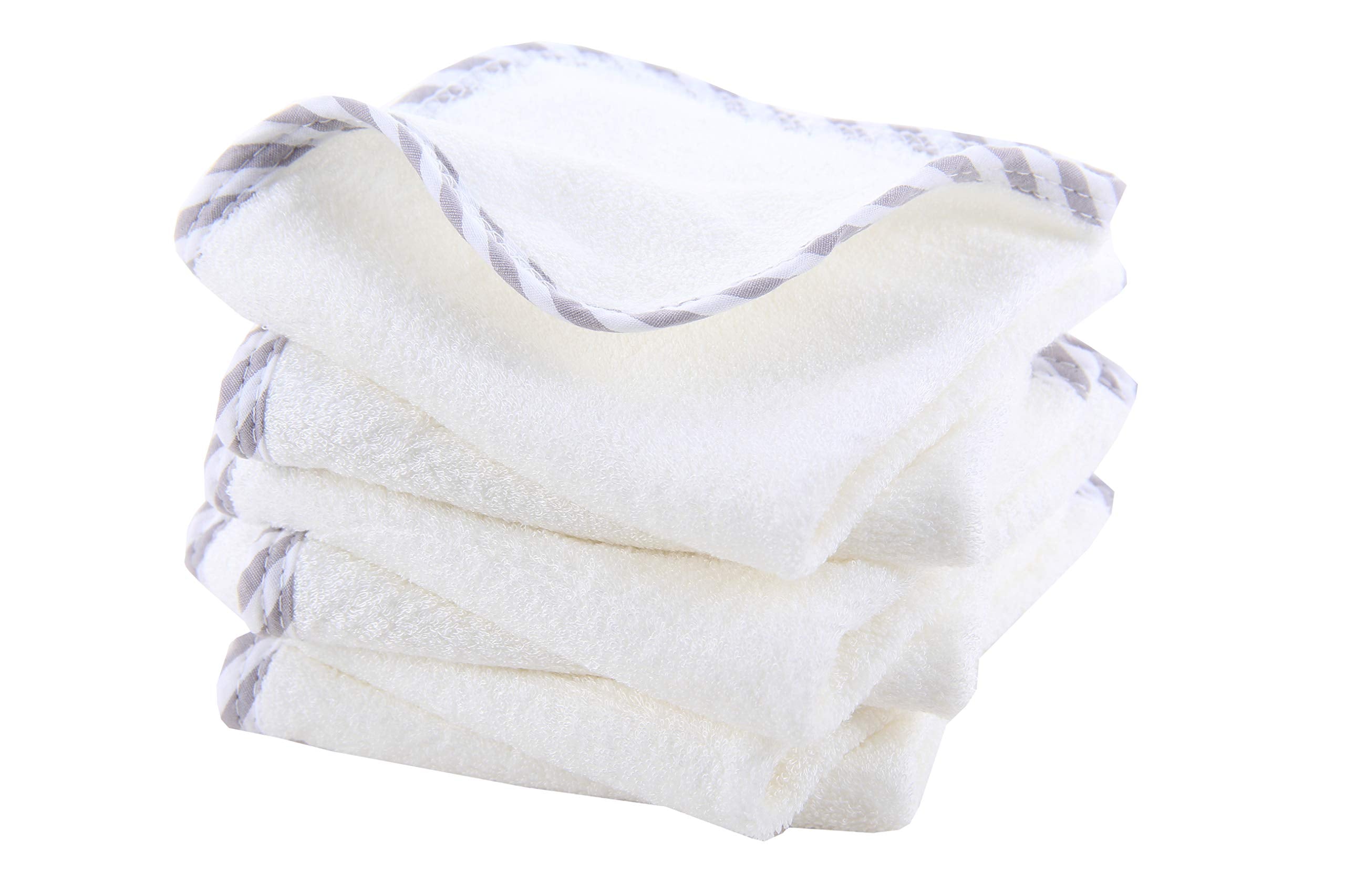 HIPHOP PANDA bath-time scene image illustrates soft towels used during newborn bath.