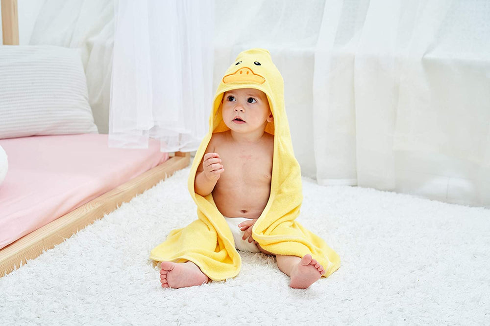 HIPHOP PANDA hooded towel 30x30 inch dimensions ideal for babies and toddlers.