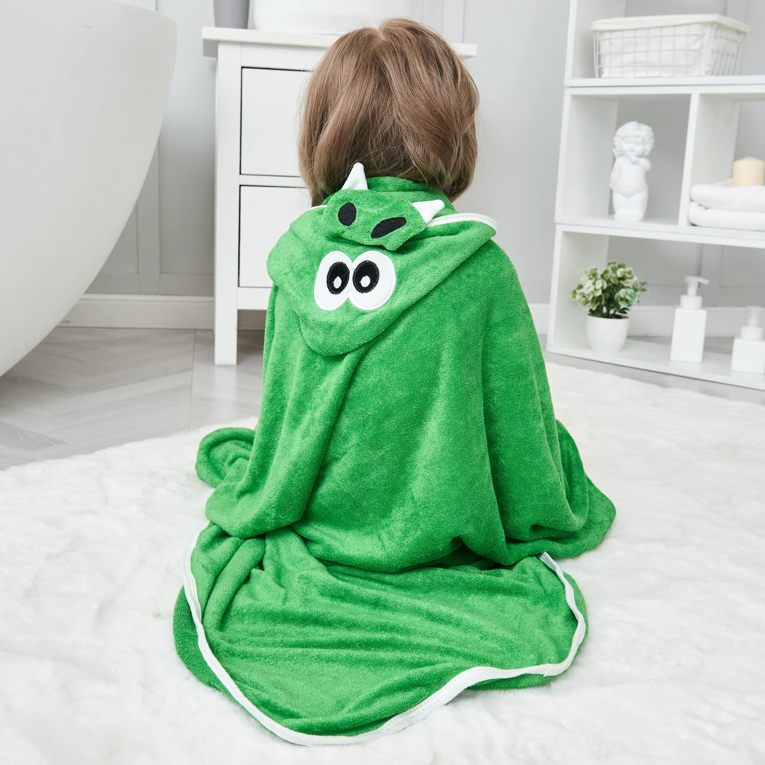 HIPHOP PANDA 37.5-inch towel provides generous size for growing babies