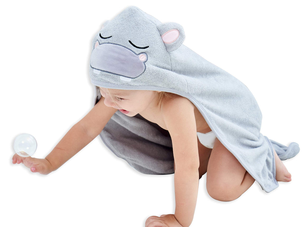 HIPHOP PANDA hooded towel with bear ears for newborns, cozy bath time.