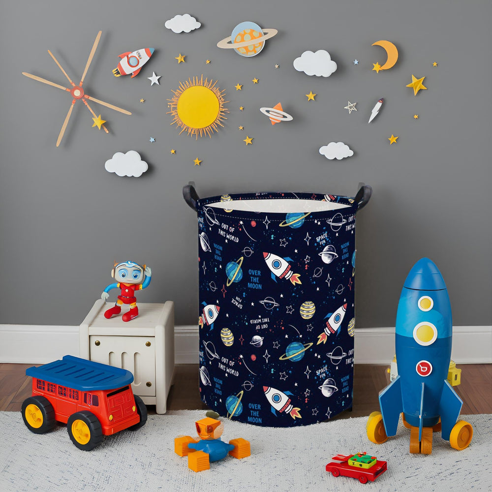 HIYAGON waterproof inner lining keeps items dry and contained during laundry cycles.