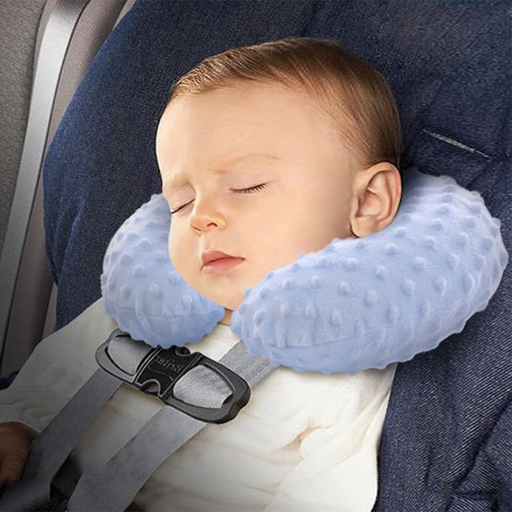 HKSICHENGKEJI neck pillow great for car, airplane, train, or bus journeys.