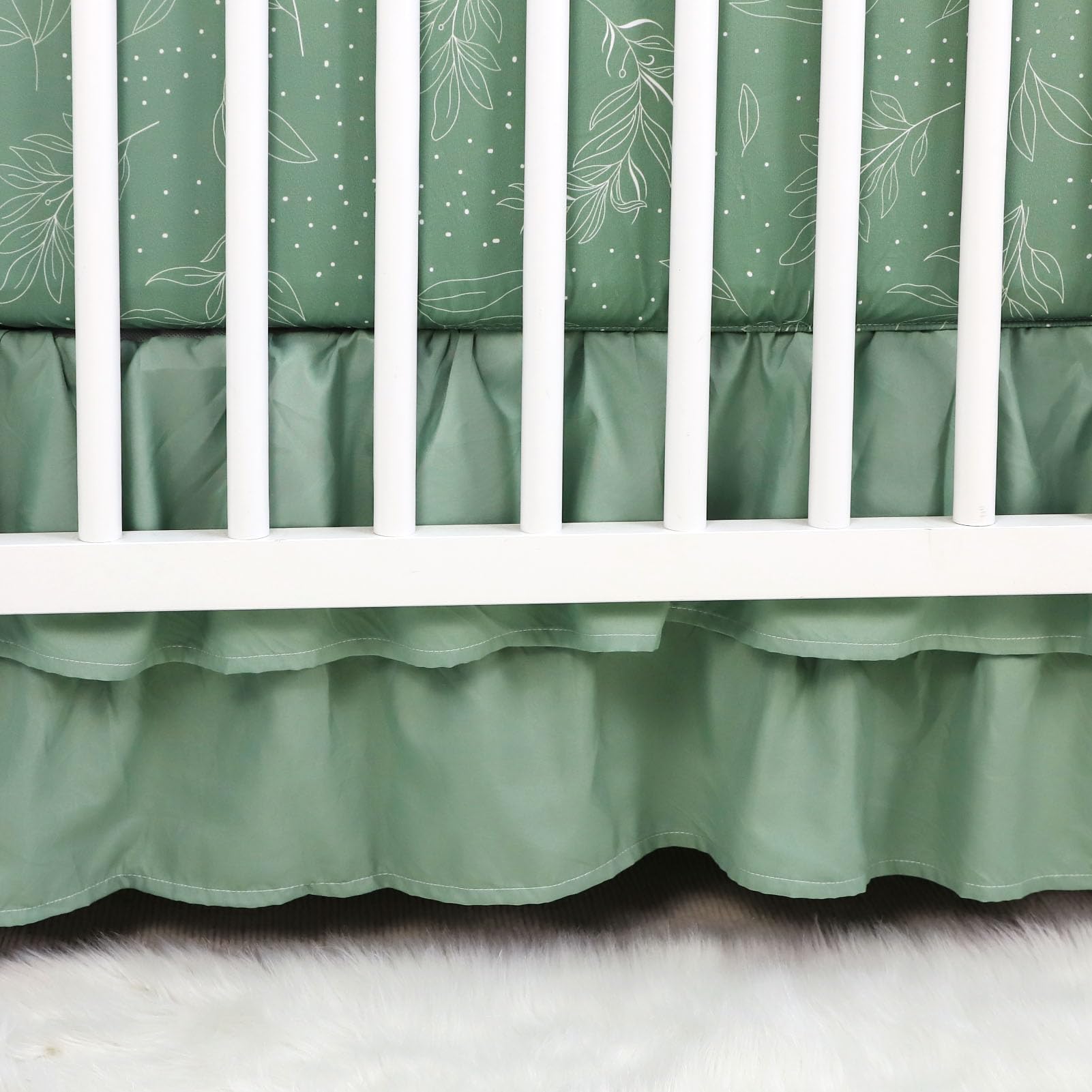 HNHUAMING Green Leaf nursery ensemble creates a soothing, neutral play space