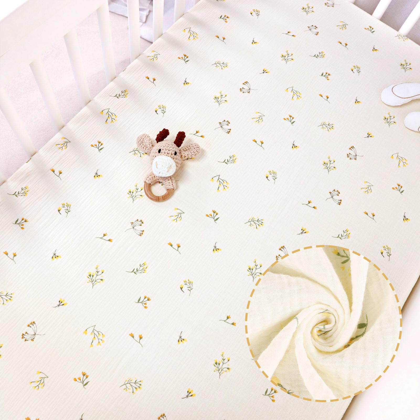 HNHUAMING Daisy Floral yellow and beige tones suit unisex nursery décor.