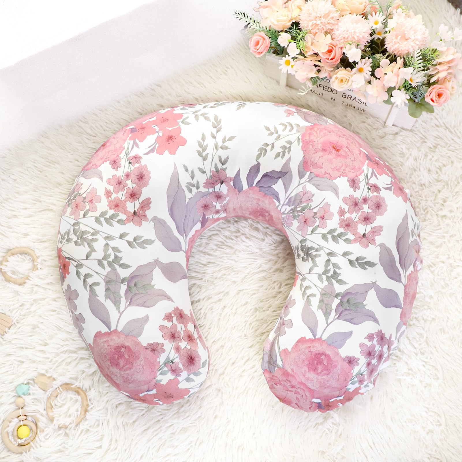 HNHUAMING machine-washable cover is colorfast for busy families.