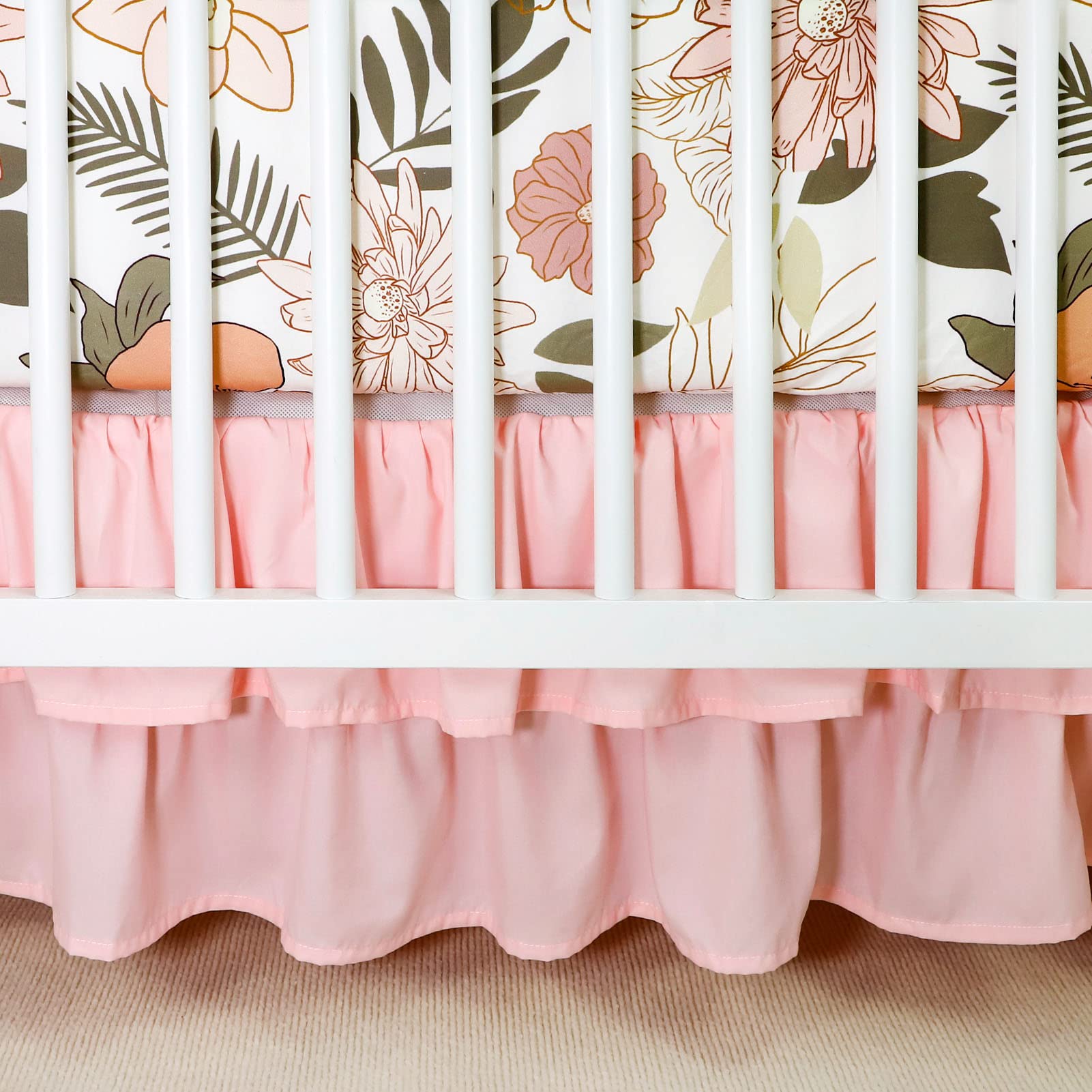 HNHUAMING nursery vibe setting shows pink Daisy bedding for a warm, coordinated nursery.