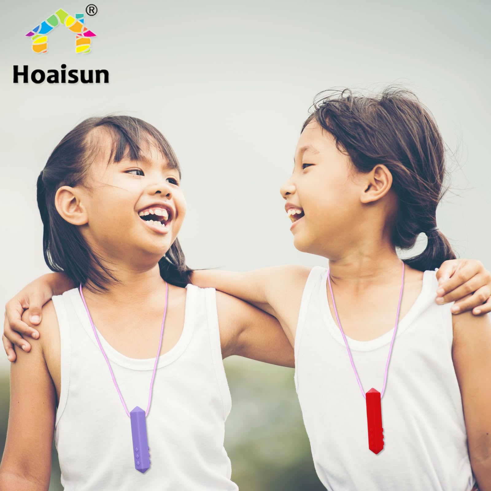 Hoaisun chew necklace is easy to clean and sanitize between uses.