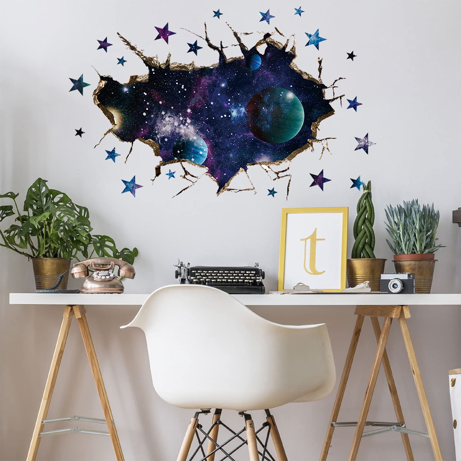 HOLENGS Milky Way cosmos decal highlights stars and planets for imaginative bedrooms.