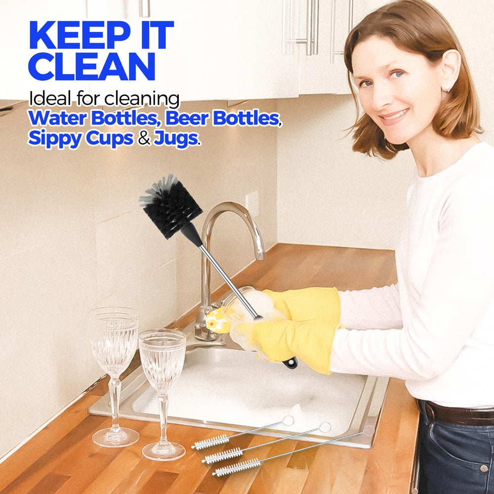Holikme bottle-brush set in use demonstrates efficient cleaning of bottles and carafes