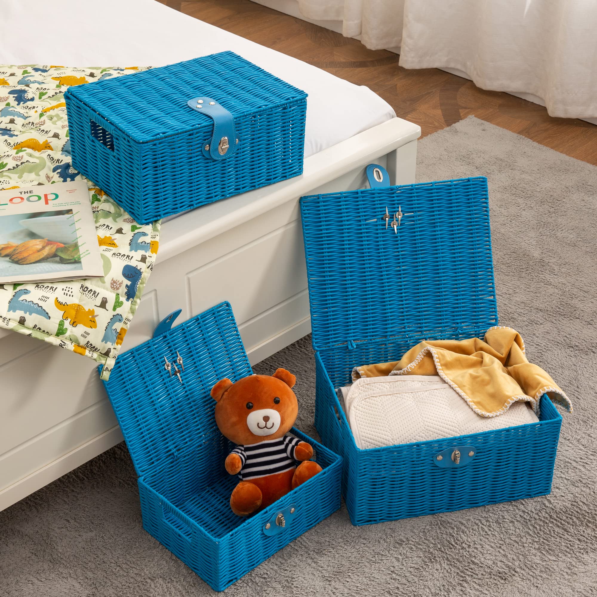 Homepeaz basket with built-in carry handles for easy transport.