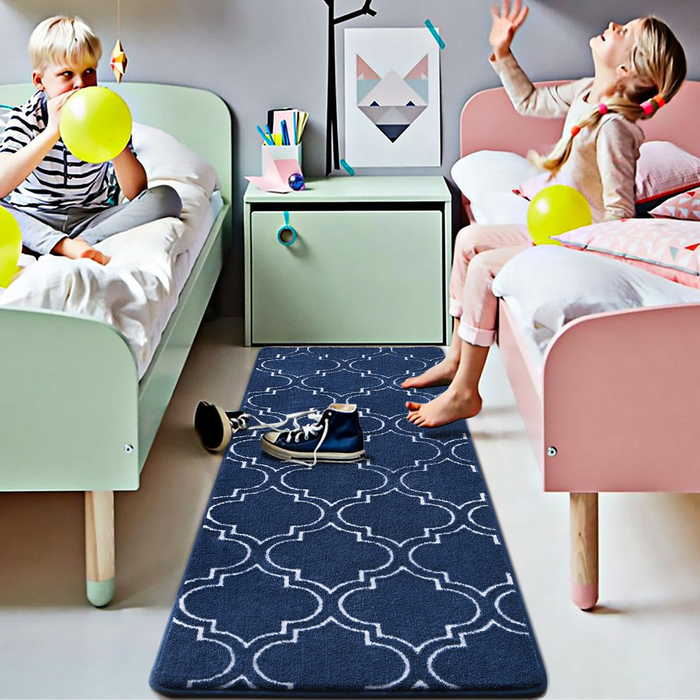 HOMORE rug laid flat after shipping; fibers recover quickly from creases.