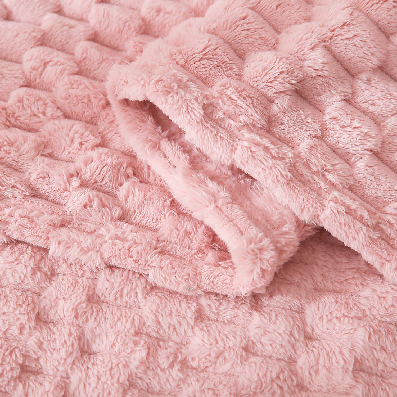 HOMRITAR baby blanket soft fleece close-up highlights plush texture for naps.