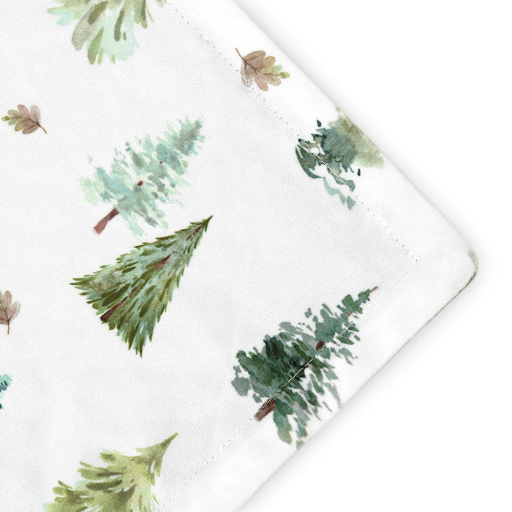 HOMRITAR baby blanket with pine tree design adds chic nursery decor