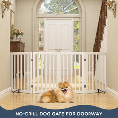 Homykic bamboo gate with support feet stays stable on any floor.