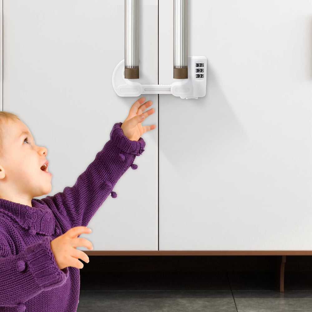 HoneSecur adjustable-length lock fitting around cabinet gaps for versatility.