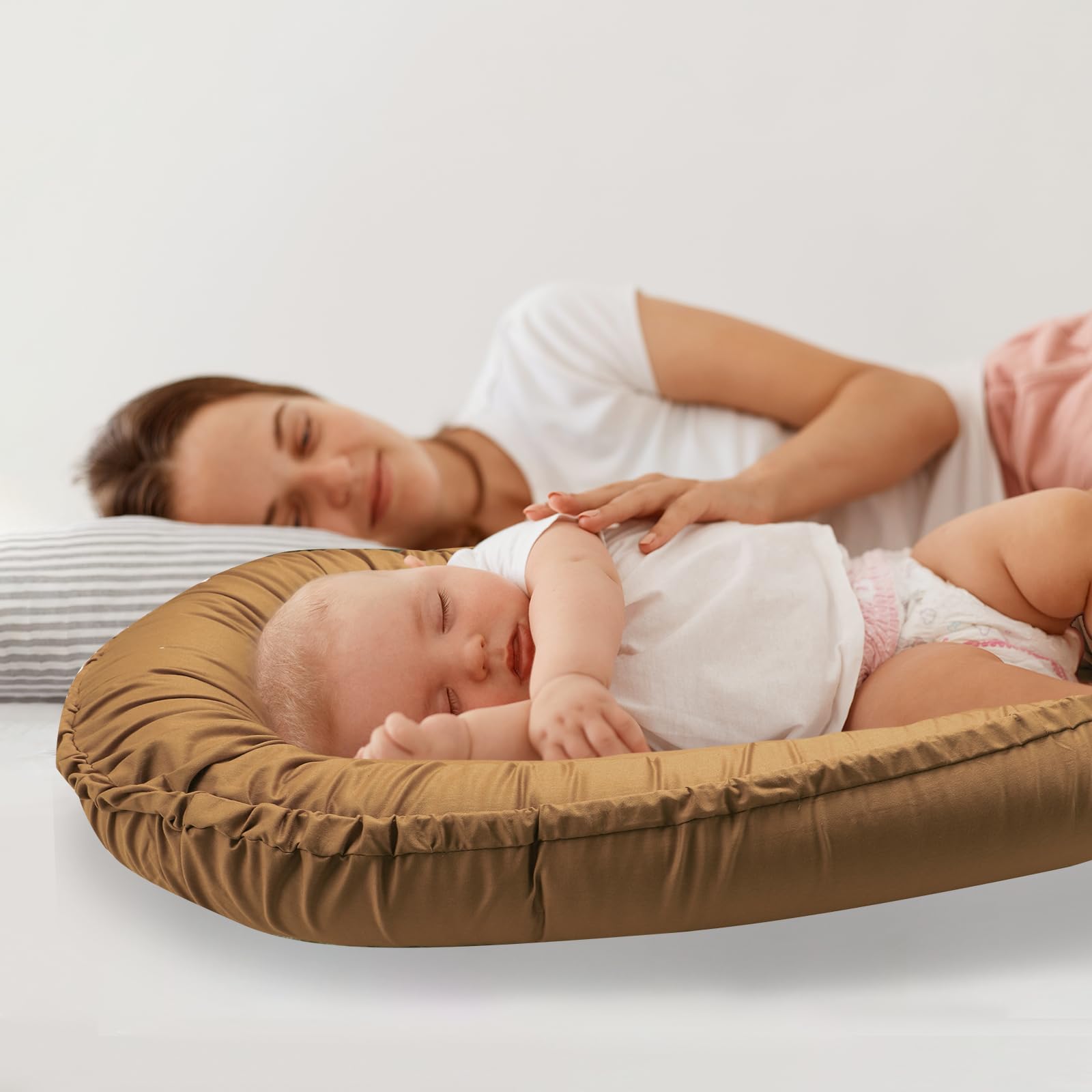 Hooyax baby lounger cover brown ready for travel and outdoor use