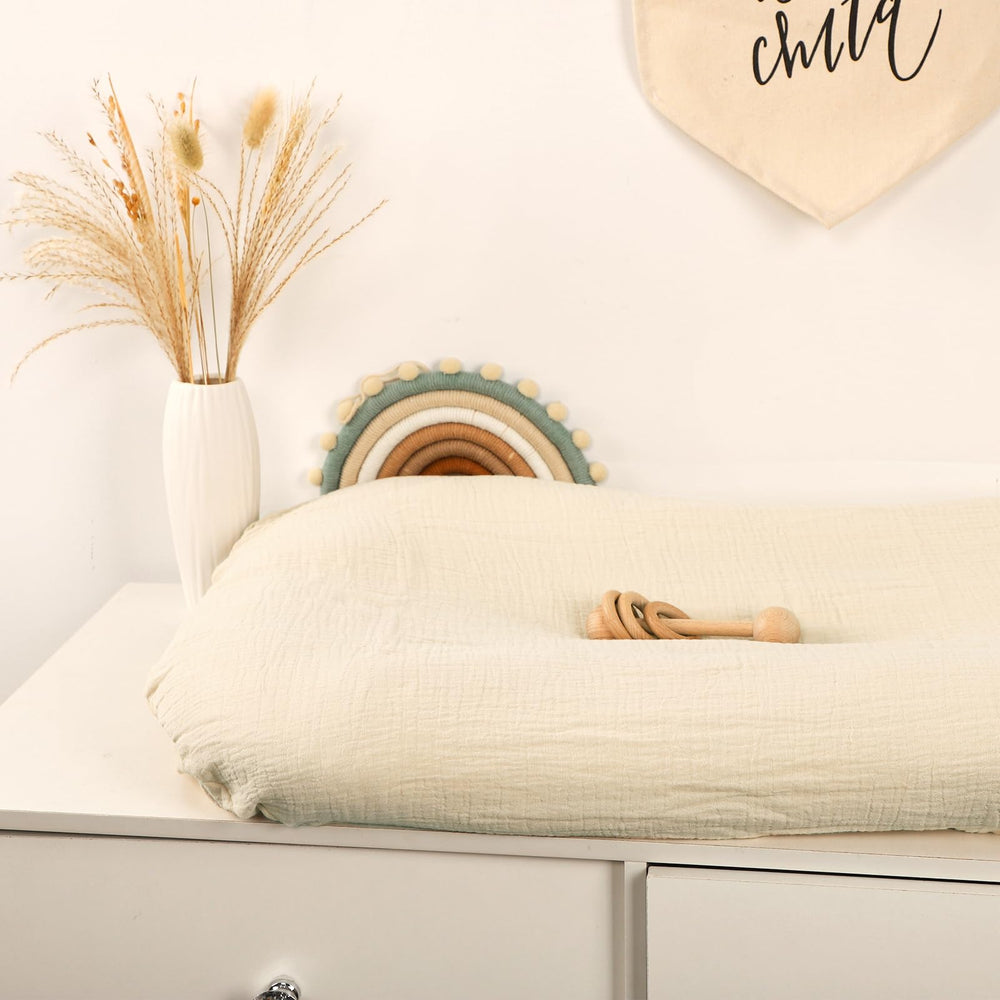 Hooyax lounger cover envelope closure demonstrates quick snug fit on standard loungers.