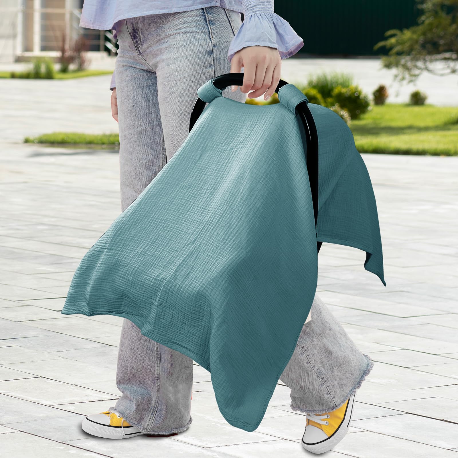 Hooyax blue color tone enhances baby-friendly on-the-go coverage