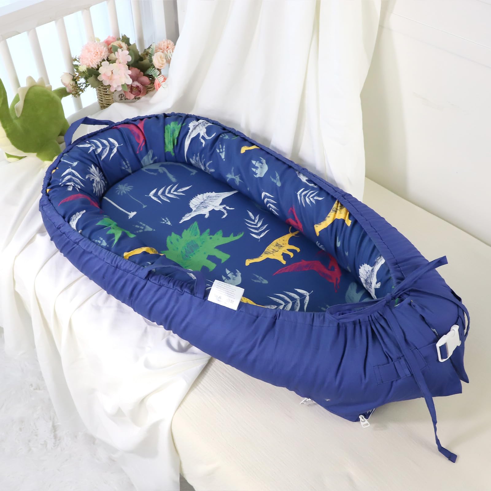 Hooyax Dinosaur lounger cover makes a thoughtful gift for new parents.