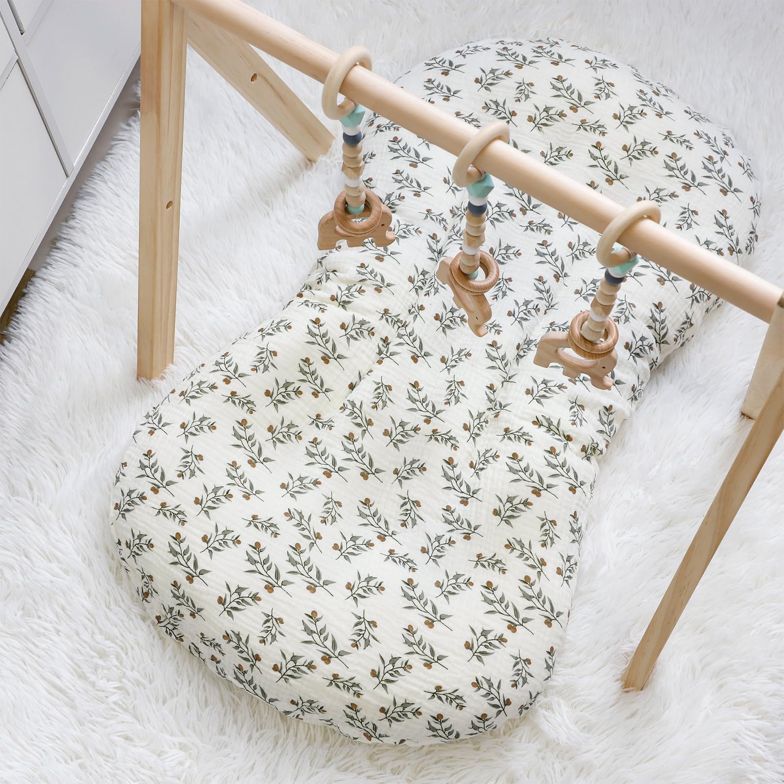 Hooyax Muslin Baby Lounger Cover reinforced stitching detail helps maintain shape.