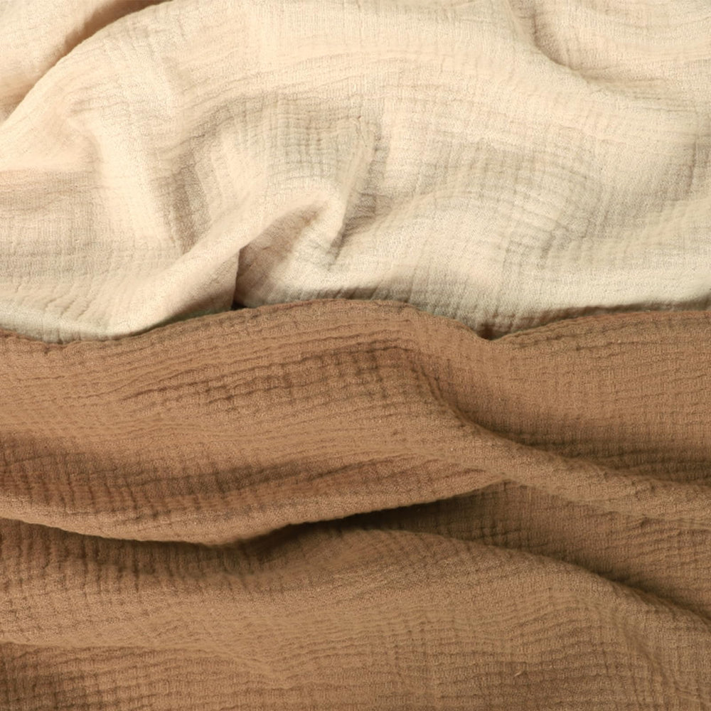 Hooyax Muslin Baby Lounger Cover texture close-up highlights soft weave for cooler rests.