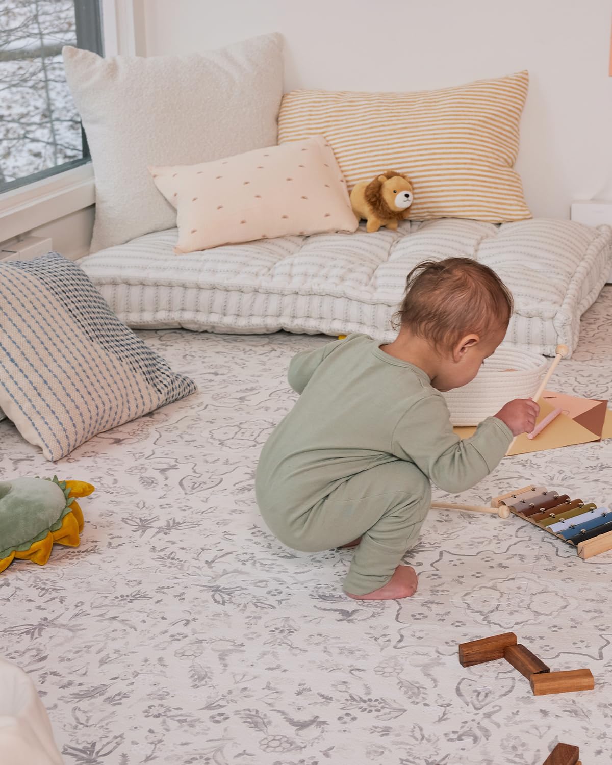 House of Noa baby play mat Latte Emile on hard floors supports safe play