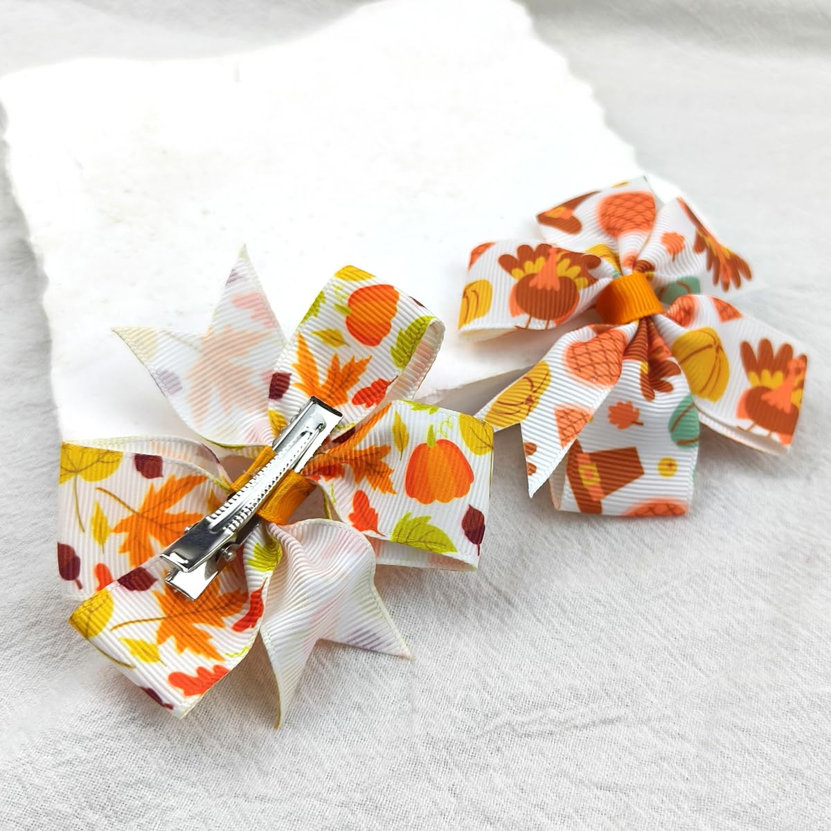 HOXIEYA six clip set for easy mix and match with fall wardrobes.