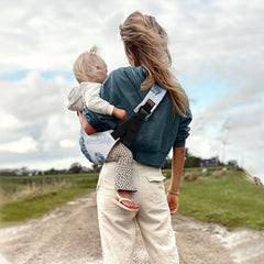 Huefain toddler carrier ergonomic shoulder design balances weight for less strain.