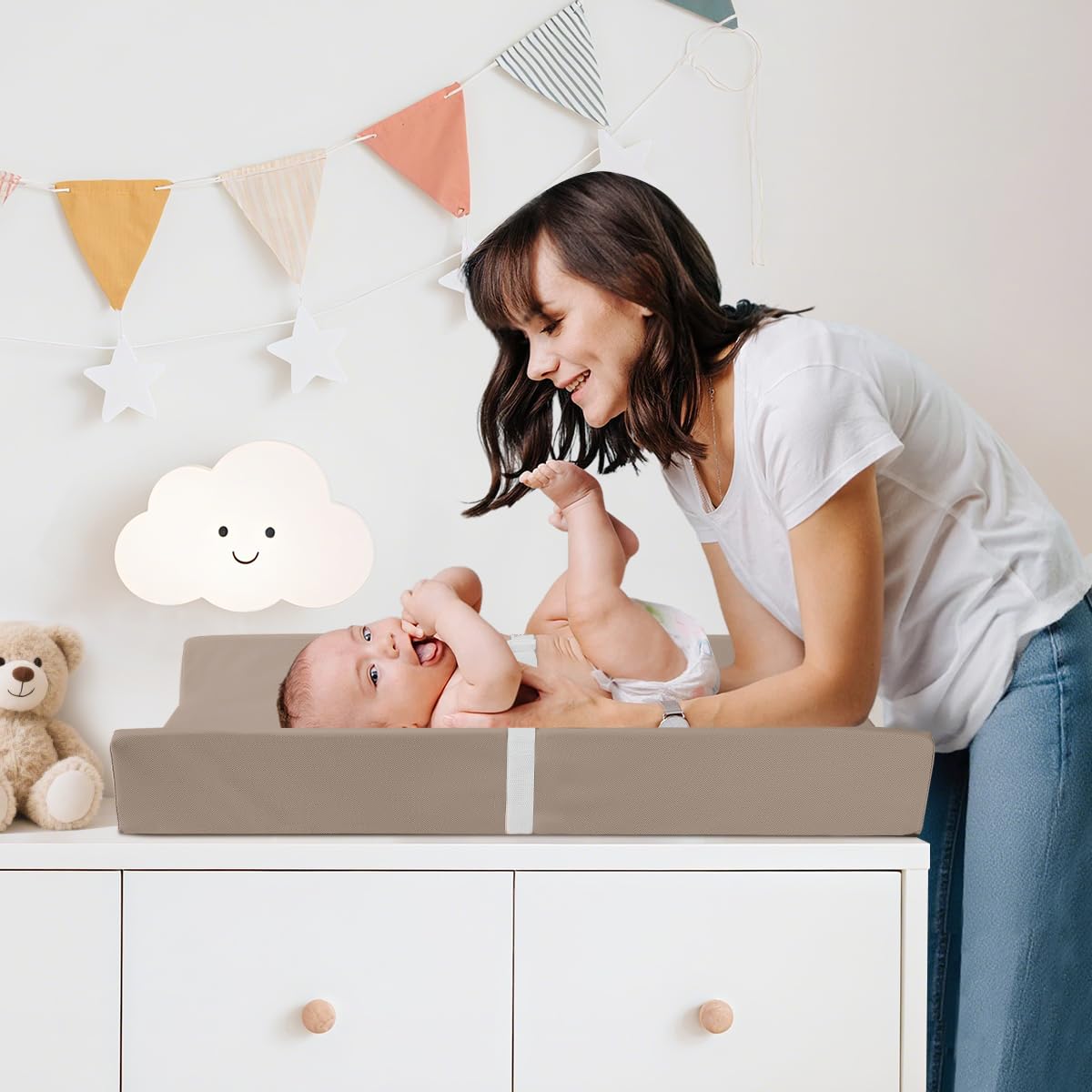 Huggynest raised edges provide extra protection during diapering