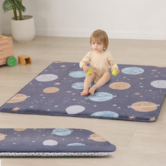Huloo Sleep baby play mat close-up shows 1.3-inch elasti-Foam cushioning for comfy crawling.