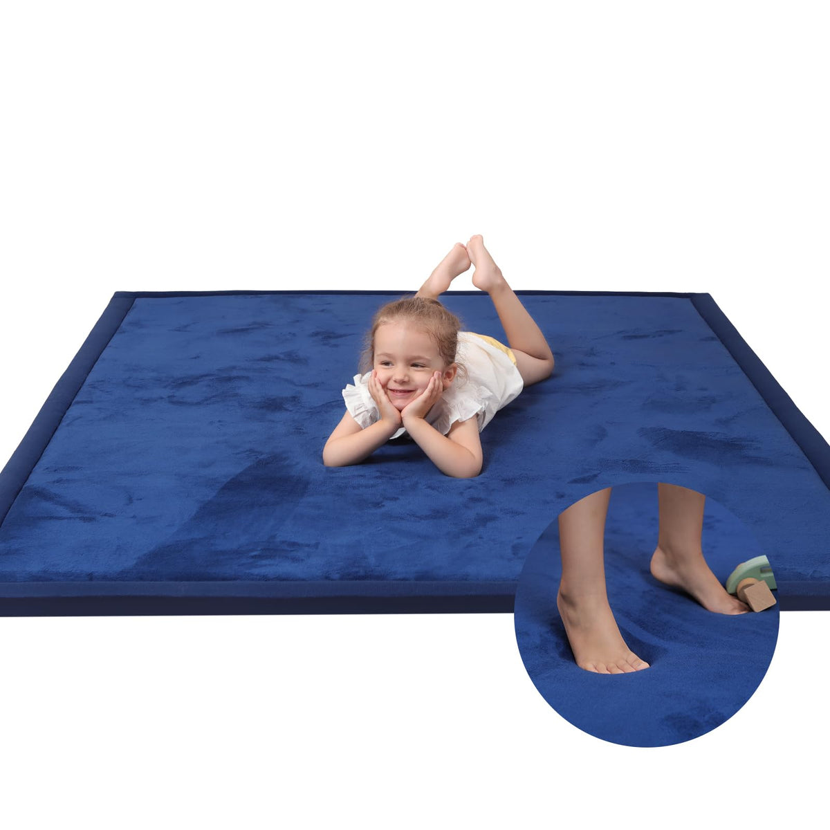 Huloo Sleep Baby Play Mat soft-touch coral velvet for cozy playtime.