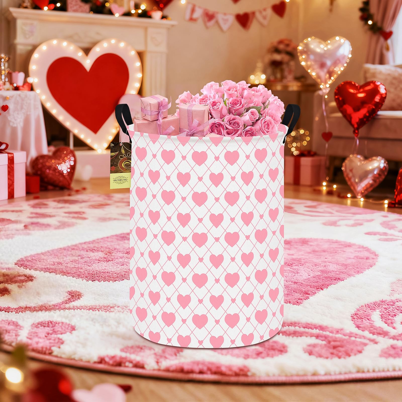 HUNRUNG laundry hamper with two handles enables easy transport.