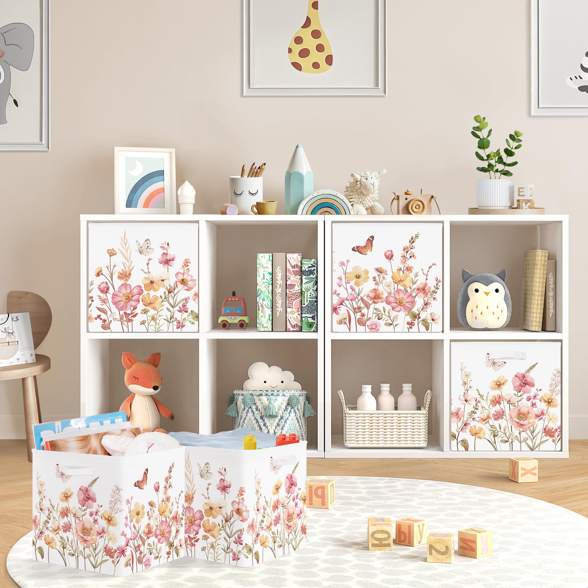 HUUMONSS wildflower cubes set demonstrates three organizers for shelves.