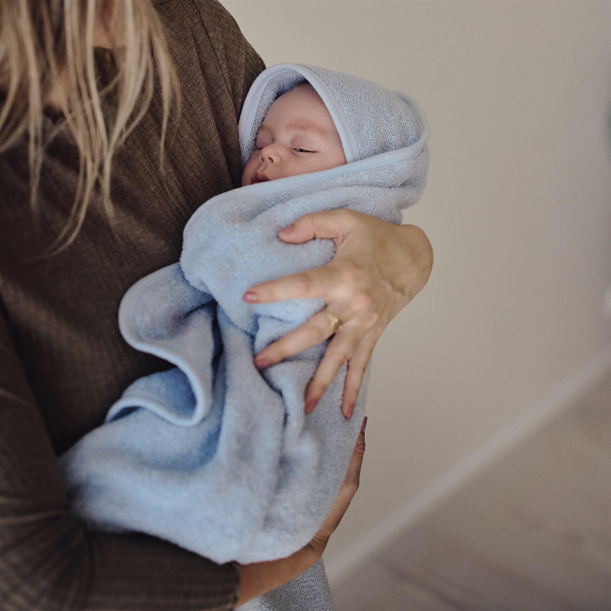 Huxie Baby Hooded Towel blue toddler use shows room to grow and cuddle