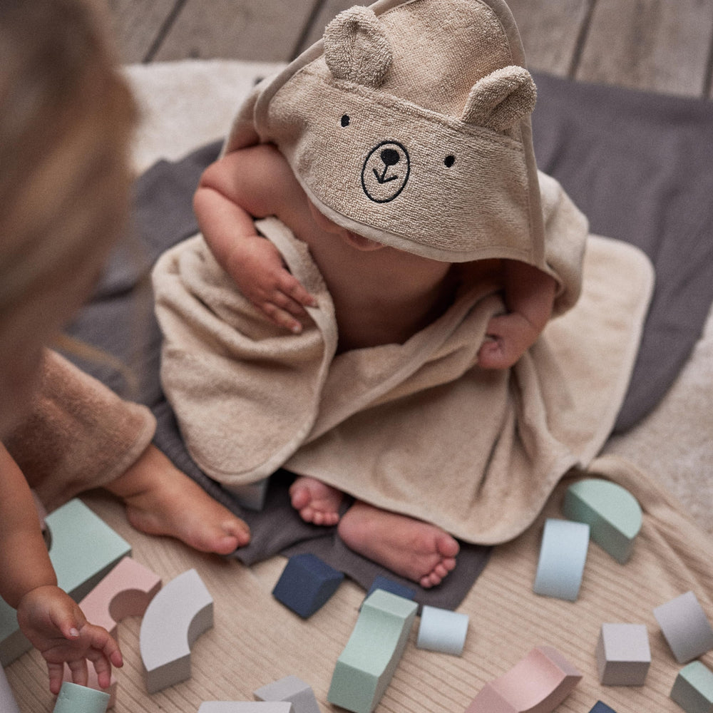 Huxie towel texture close-up reveals soft, durable fabric
