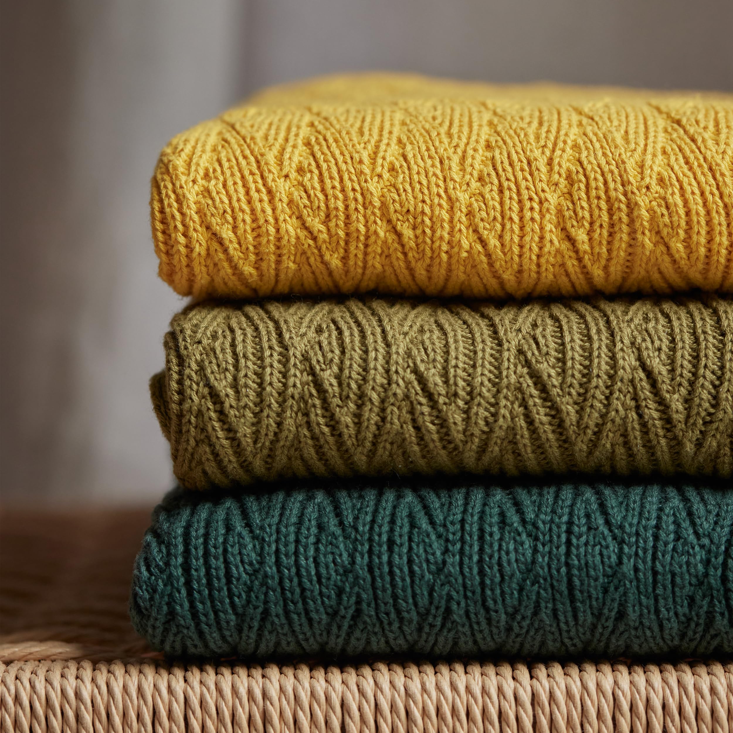 Huxie Forrest Green blanket folded with soft edges for display