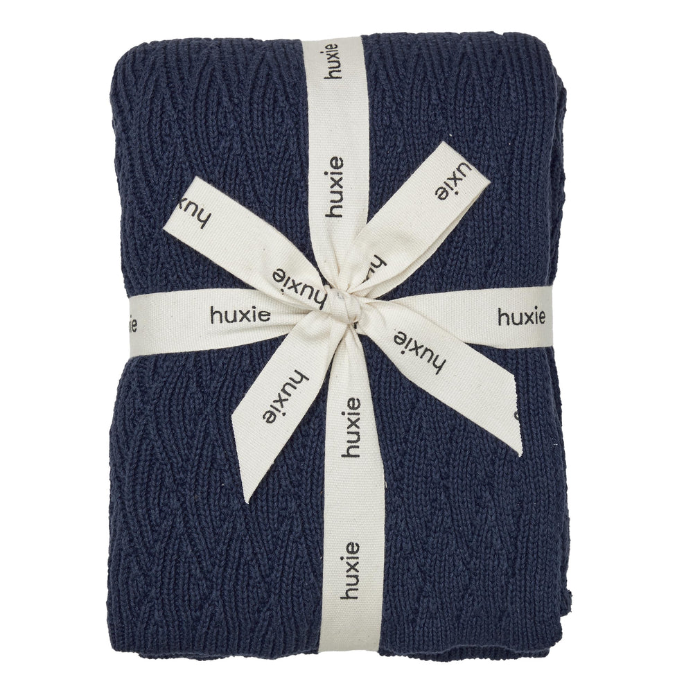 Huxie knitted baby blanket North Sea Blue close-up texture for ultra-soft feel