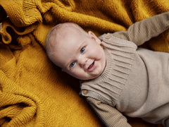 Huxie Waves Yellow texture shot highlighting breathable knit for year‑round comfort
