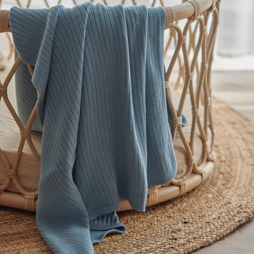 Huxie organic cotton blanket soft enough for newborn snuggles