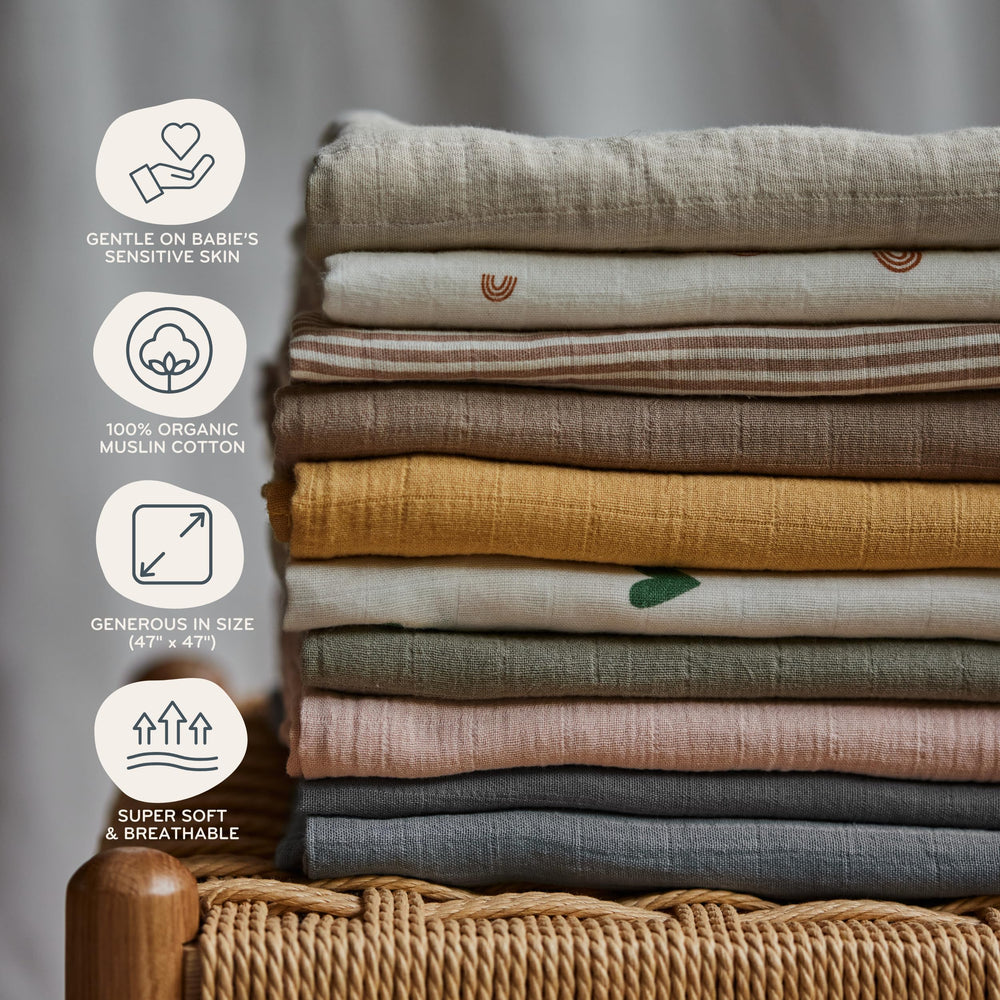 Huxie Swaddle burp cloth presents soft absorbency for quick cleanup.