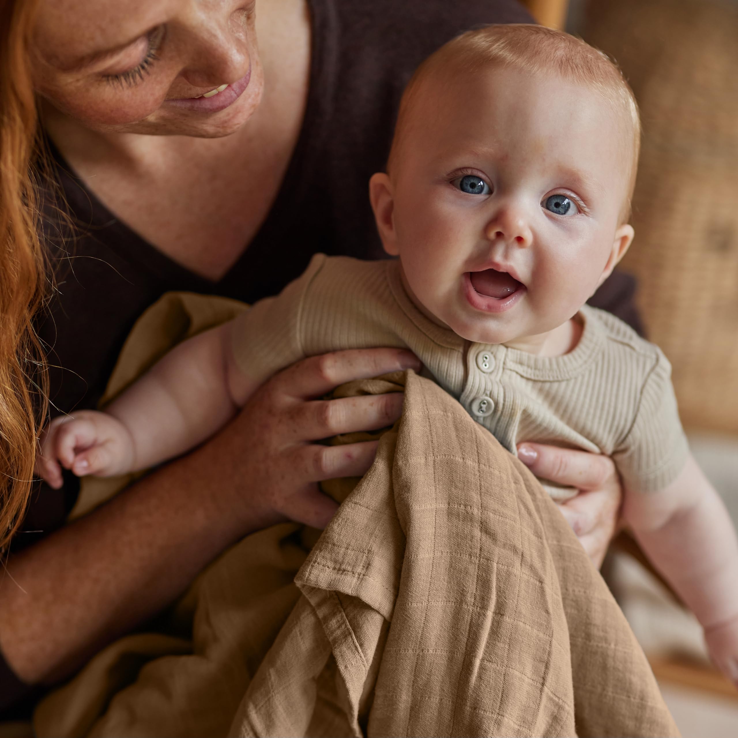 Huxie Swaddle gift-pack ready—soft organic fabric ideal for baby showers
